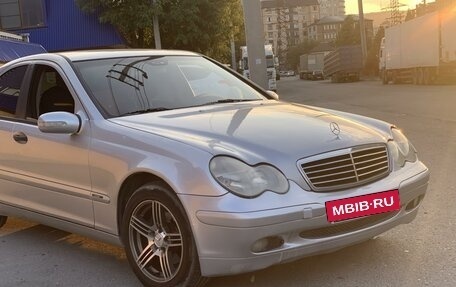 Mercedes-Benz C-Класс, 2002 год, 540 000 рублей, 1 фотография