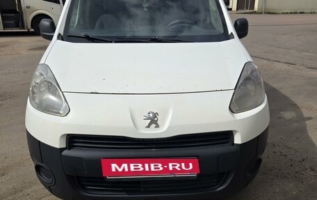 Peugeot Partner II рестайлинг 2, 2013 год, 600 000 рублей, 2 фотография