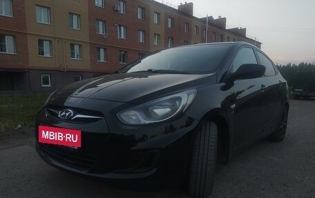 Hyundai Solaris II рестайлинг, 2012 год, 694 000 рублей, 1 фотография