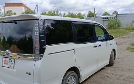 Toyota Voxy III, 2014 год, 1 950 000 рублей, 4 фотография