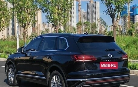 Volkswagen Touareg III, 2019 год, 5 290 000 рублей, 2 фотография