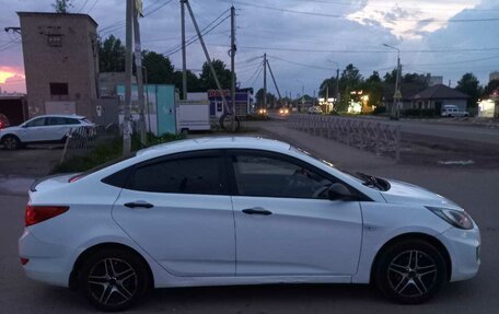 Hyundai Solaris II рестайлинг, 2013 год, 540 000 рублей, 2 фотография