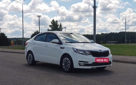 KIA Rio III рестайлинг, 2016 год, 1 050 000 рублей, 2 фотография