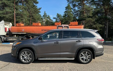 Toyota Highlander III, 2014 год, 2 800 000 рублей, 6 фотография