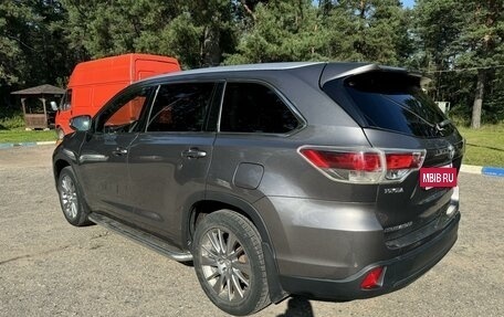 Toyota Highlander III, 2014 год, 2 800 000 рублей, 5 фотография