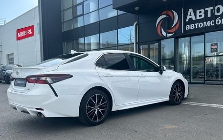 Toyota Camry, 2021 год, 2 650 000 рублей, 4 фотография