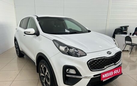 KIA Sportage IV рестайлинг, 2020 год, 2 720 000 рублей, 2 фотография