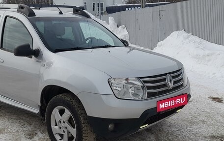 Renault Duster I рестайлинг, 2012 год, 850 000 рублей, 2 фотография