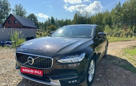 Volvo V90 Cross Country I рестайлинг, 2018 год, 3 725 000 рублей, 1 фотография