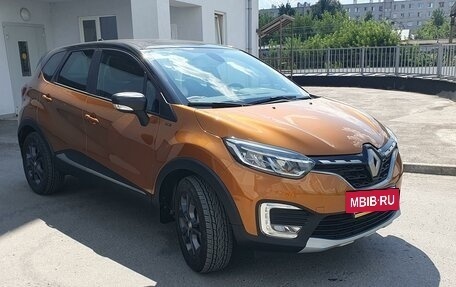 Renault Kaptur I рестайлинг, 2021 год, 2 500 000 рублей, 1 фотография