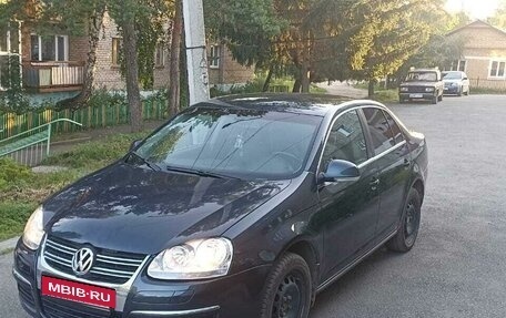 Volkswagen Jetta VI, 2009 год, 685 000 рублей, 3 фотография