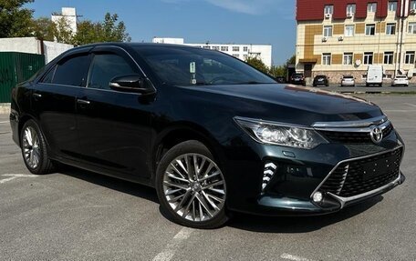 Toyota Camry, 2017 год, 2 900 000 рублей, 4 фотография