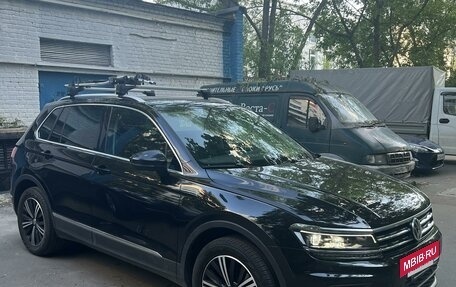 Volkswagen Tiguan II, 2019 год, 3 400 000 рублей, 2 фотография