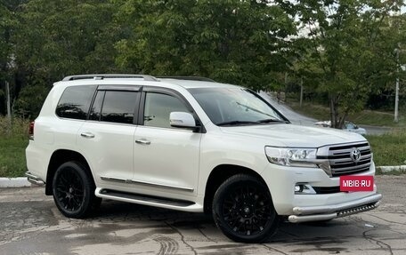 Toyota Land Cruiser 200, 2016 год, 6 650 000 рублей, 2 фотография