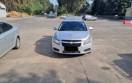 Chevrolet Cruze II, 2011 год, 750 000 рублей, 2 фотография