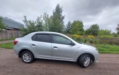 Renault Logan II, 2015 год, 780 000 рублей, 1 фотография