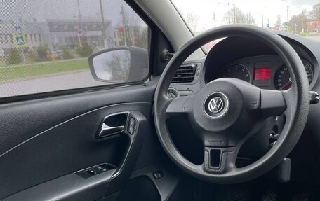 Volkswagen Polo VI (EU Market), 2011 год, 670 000 рублей, 3 фотография