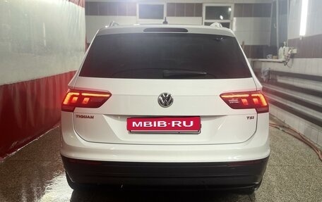 Volkswagen Tiguan II, 2018 год, 2 070 000 рублей, 5 фотография