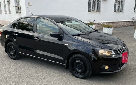 Volkswagen Polo VI (EU Market), 2011 год, 800 000 рублей, 2 фотография