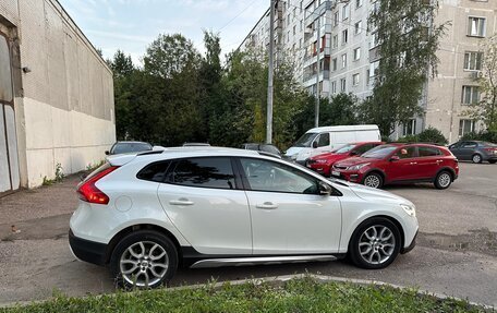 Volvo V40 Cross Country I, 2017 год, 2 000 000 рублей, 2 фотография