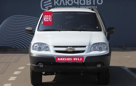 Chevrolet Niva I рестайлинг, 2015 год, 750 000 рублей, 3 фотография