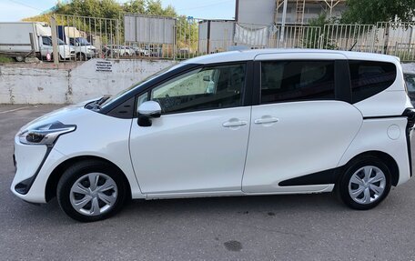 Toyota Sienta II, 2018 год, 1 750 000 рублей, 3 фотография