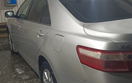 Toyota Camry, 2008 год, 850 000 рублей, 2 фотография