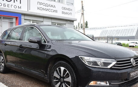 Volkswagen Passat B8 рестайлинг, 2015 год, 1 550 000 рублей, 2 фотография