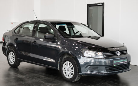 Volkswagen Polo VI (EU Market), 2011 год, 700 000 рублей, 2 фотография