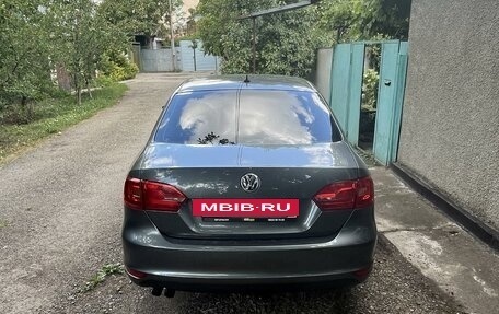 Volkswagen Jetta VI, 2011 год, 1 100 000 рублей, 3 фотография