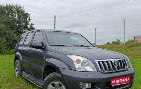 Toyota Land Cruiser Prado 120 рестайлинг, 2004 год, 1 850 000 рублей, 2 фотография