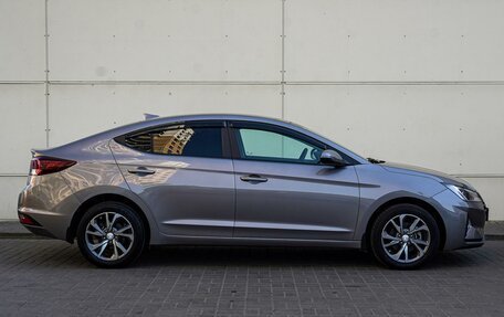 Hyundai Elantra VI рестайлинг, 2019 год, 1 795 000 рублей, 4 фотография