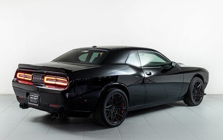 Dodge Challenger III рестайлинг 2, 2019 год, 5 150 000 рублей, 4 фотография