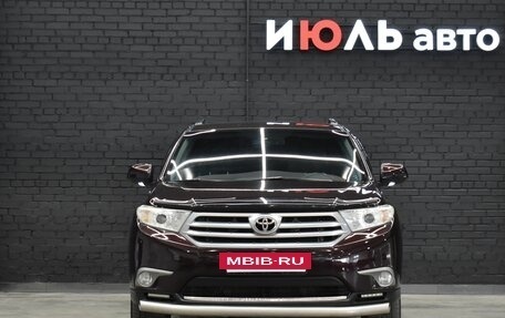 Toyota Highlander III, 2011 год, 2 230 000 рублей, 1 фотография