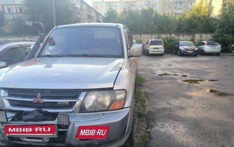 Mitsubishi Pajero III рестайлинг, 2001 год, 690 000 рублей, 2 фотография