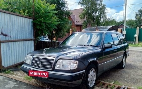 Mercedes-Benz E-Класс, 1994 год, 750 000 рублей, 2 фотография