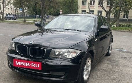 BMW 1 серия, 2010 год, 1 150 000 рублей, 2 фотография