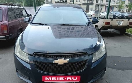 Chevrolet Cruze II, 2010 год, 440 000 рублей, 3 фотография