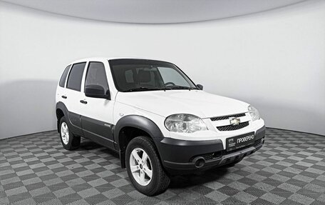 Chevrolet Niva I рестайлинг, 2017 год, 835 000 рублей, 2 фотография