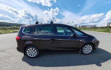 Opel Zafira C рестайлинг, 2013 год, 1 270 000 рублей, 2 фотография