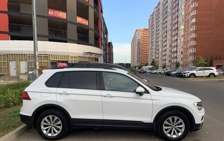 Volkswagen Tiguan II, 2018 год, 2 200 000 рублей, 5 фотография