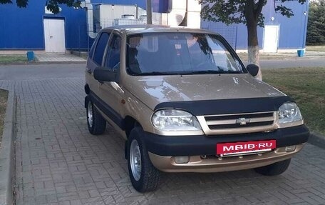 Chevrolet Niva I рестайлинг, 2005 год, 439 000 рублей, 3 фотография