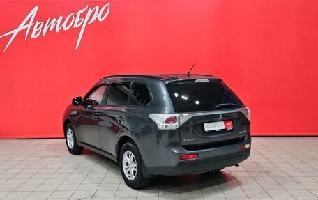 Mitsubishi Outlander III рестайлинг 3, 2013 год, 1 589 000 рублей, 3 фотография