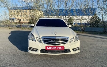 Mercedes-Benz E-Класс, 2010 год, 1 530 000 рублей, 2 фотография