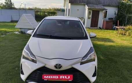 Toyota Yaris III рестайлинг, 2019 год, 1 400 000 рублей, 2 фотография