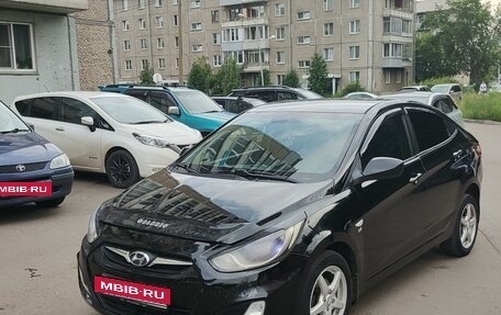 Hyundai Solaris II рестайлинг, 2011 год, 900 000 рублей, 2 фотография