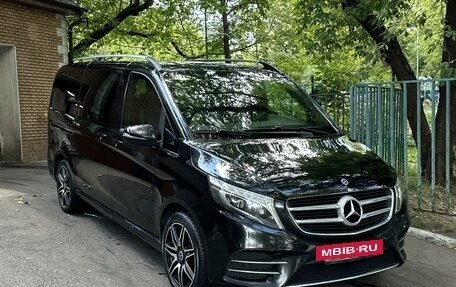 Mercedes-Benz V-Класс, 2018 год, 4 750 000 рублей, 1 фотография