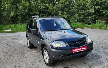 Chevrolet Niva I рестайлинг, 2011 год, 595 000 рублей, 3 фотография