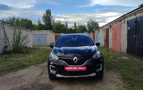 Renault Kaptur I рестайлинг, 2017 год, 1 760 000 рублей, 2 фотография