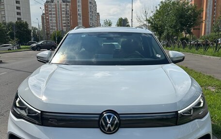 Volkswagen Tiguan, 2024 год, 5 680 000 рублей, 1 фотография